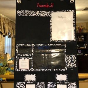 Hang up organizer Thirtyone